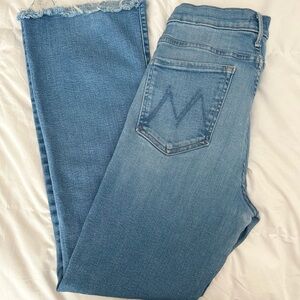 The Weekender Fray Mother Jeans 31. In “Meet Cute”. Flaired Jeans & a High Rise